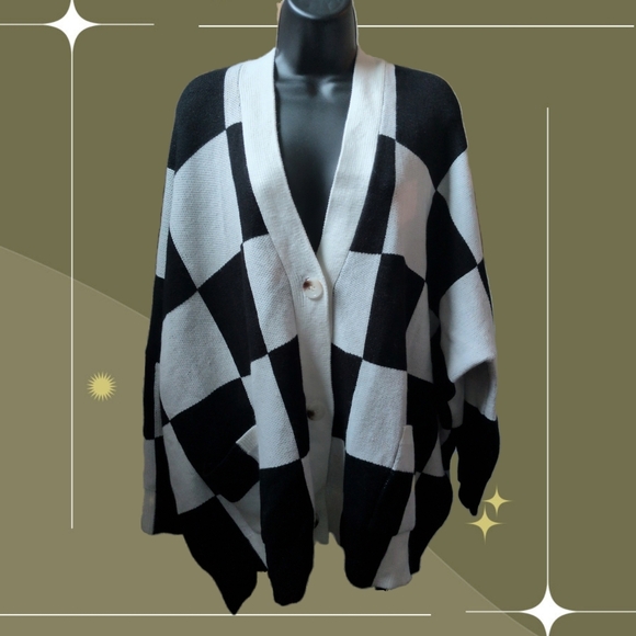 ✨ NWT Dressed In Lala Oversized Checkerboard Cardigan Size S/M - Picture 1 of 9